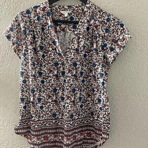 Lucky Brand Women’s Elegant Floral V-Neck Short Sleeve Blouse Size Medium